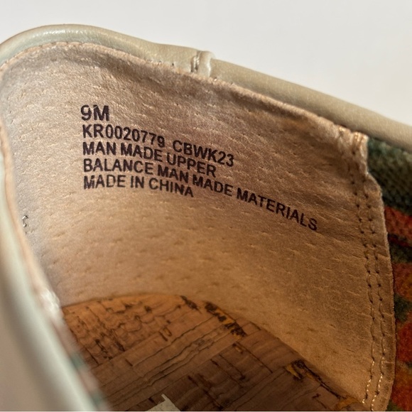 KORKS kork ease womens cream vegan leather Posie Penny Loafer flats shoes size 9 - Picture 3 of 13